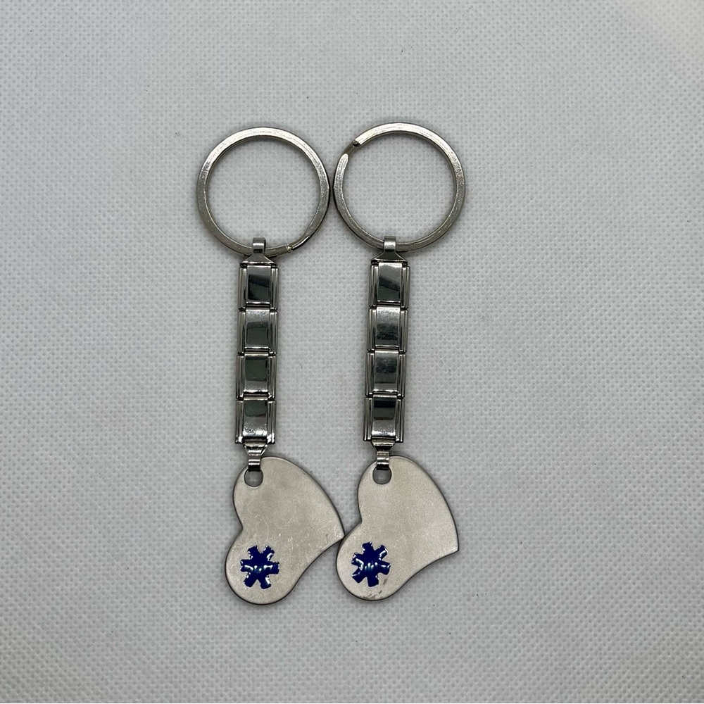 Y2K “Blank” Link D’linQ Italian 4Link Charm Keychain with Heart 2 Available